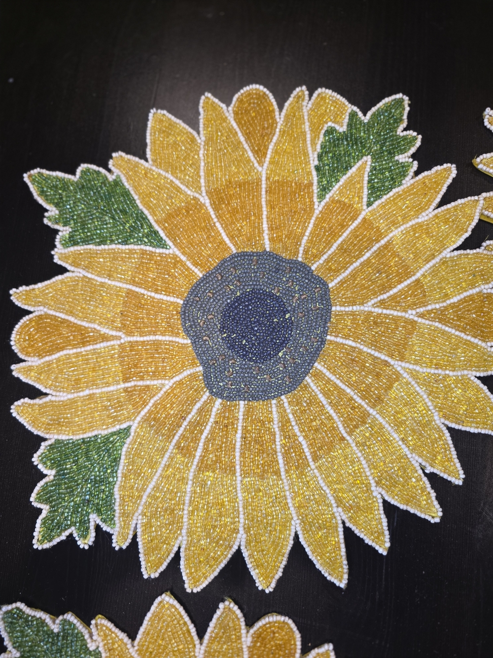 Beaded Sunflower Placemat  Yellow & Green - Picture 3 of 3